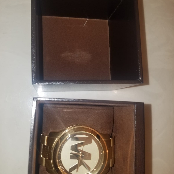 Nwot Micheal  kors ladies watch - Picture 4 of 4